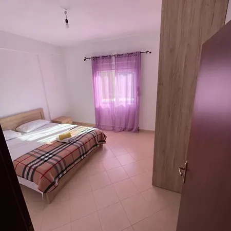 L.t. 5th Street Apartamento *