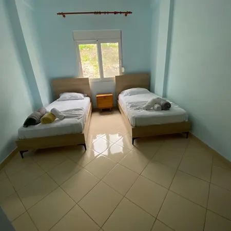 L.t. 5th Street Apartamento Sarandë