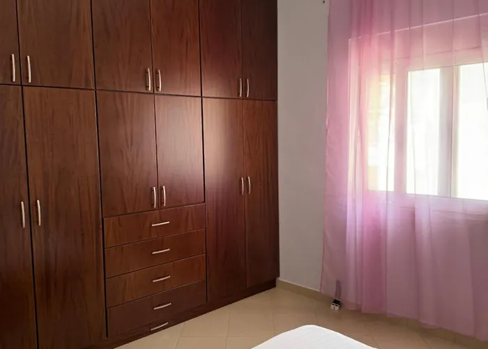 L.t. 5th Street Apartment Sarandë