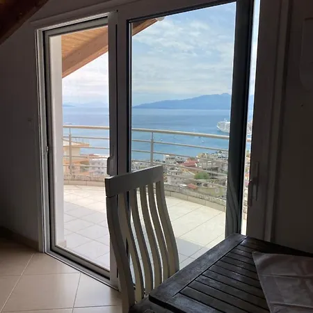 L.t. 5th Street * Sarandë