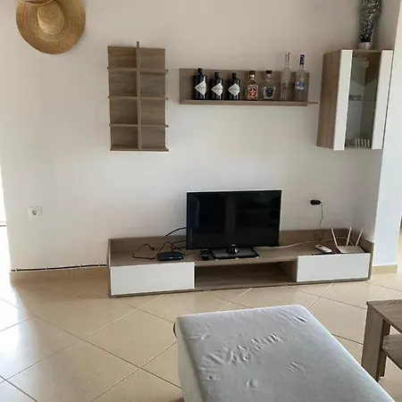 L.t. 5th Street Apartman Saranda