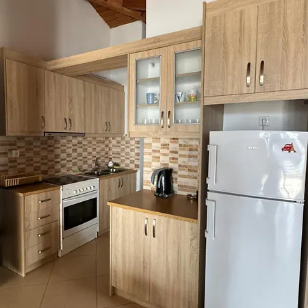 L.t. 5th Street Saranda