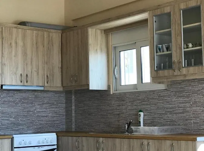 L.t. 5th Street * Saranda