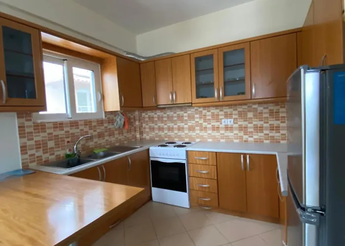 L.t. 5th Street Apartament *